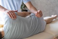 close-up-physiotherapist-helping-patient-with-pain_web